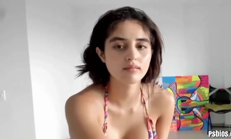 Sofiaaaxoxoxo (Sofia / Sarah Sofia) 2026: Biography, Career, Platforms